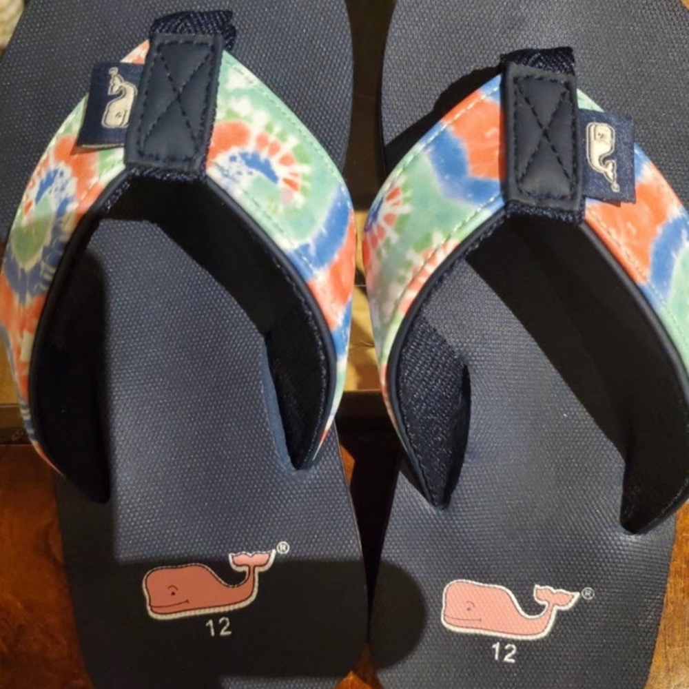 Vineyard vines boys flip flops size 12 NWOT